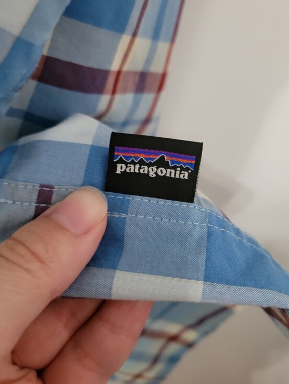 Patagonia Men's Fezzman Short Sleeve Button Down Shirt Size L Blue Red Plaid - Picture 5 of 9